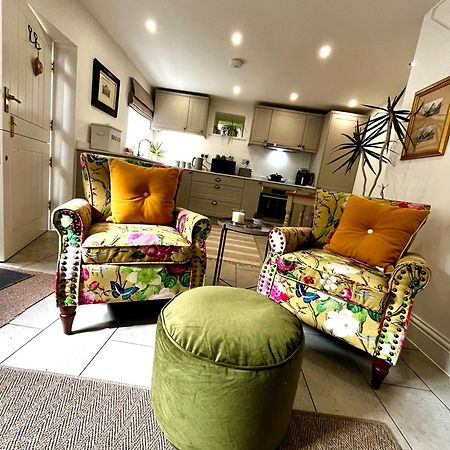 Flower Cottage By Ludlow Castle With Onsite Parking Buitenkant foto