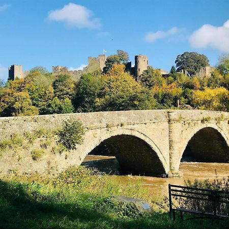 Flower Cottage By Ludlow Castle With Onsite Parking Buitenkant foto