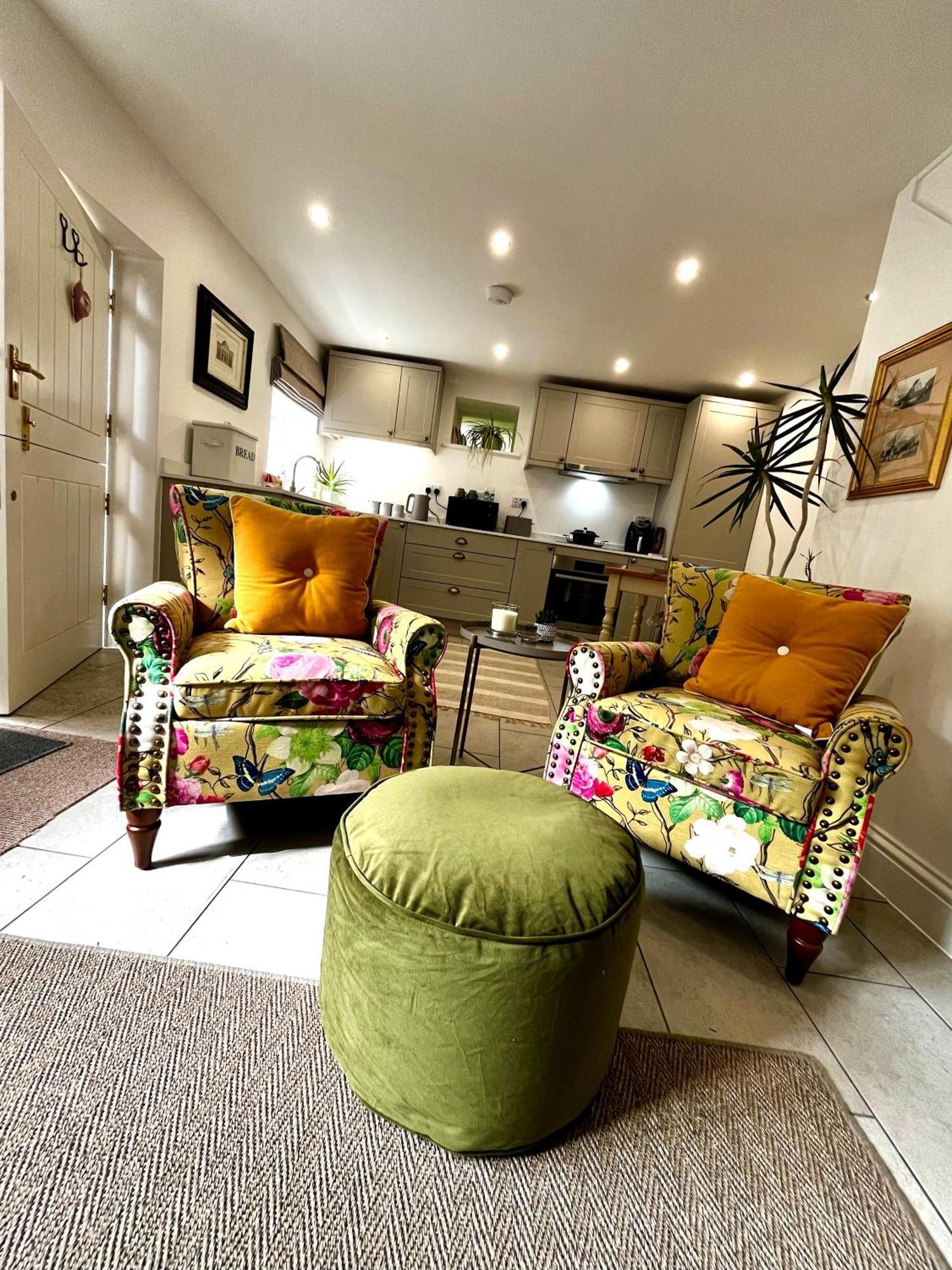 Flower Cottage By Ludlow Castle With Onsite Parking Buitenkant foto