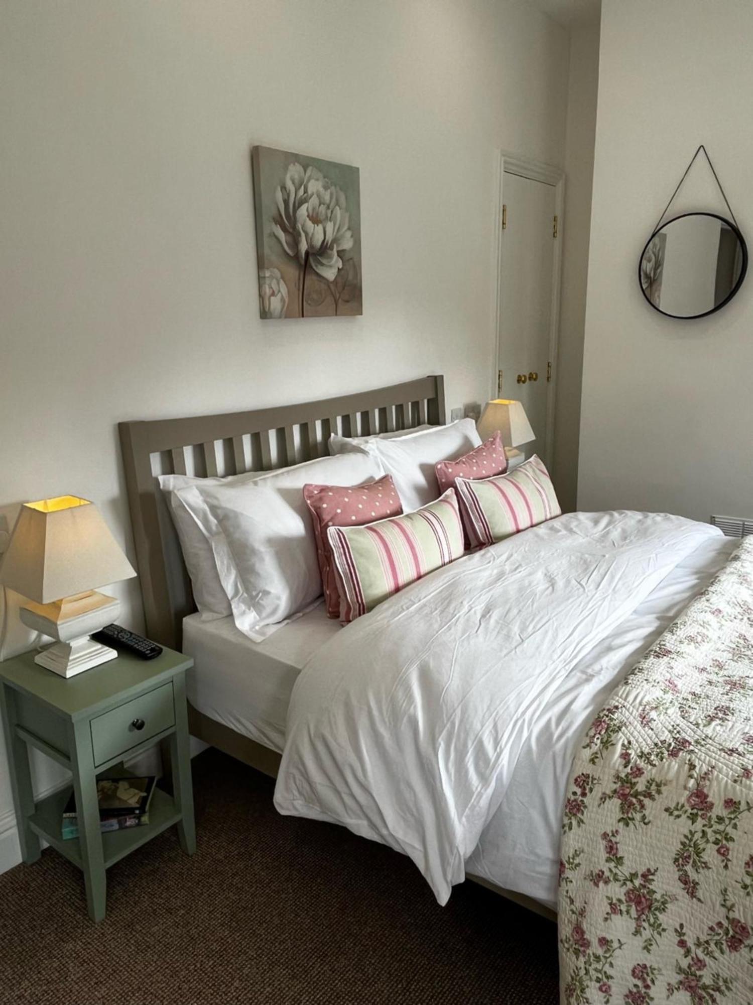 Flower Cottage By Ludlow Castle With Onsite Parking Buitenkant foto
